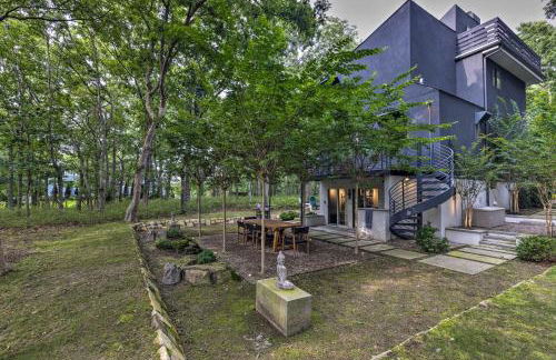 Unique Southampton Getaway with Rooftop Deck! - Foto 1