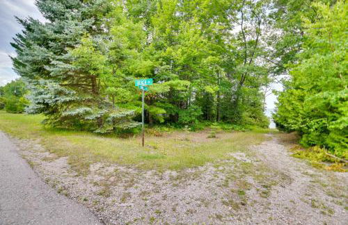 Enchanted Lake Huron Cottage with Beach Access! - Foto 25
