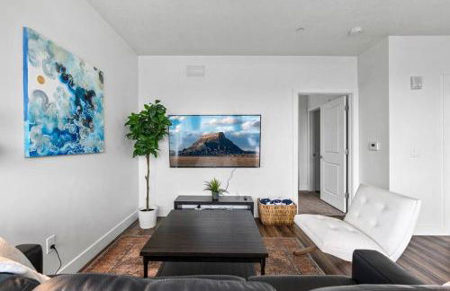 Gorgeous Central City 2BD 2BA - Foto 7