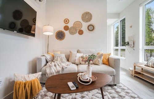 Perch - Urban Reflection 18 - Photo 3