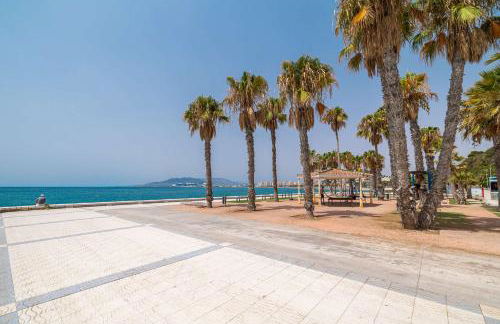 Charming 1 BR apartment with Seaview and Pool - Photo 21