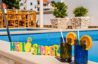 La Perla Apartments - Photo 65