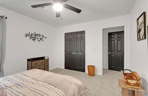 Retro Cumberland 2-Story Hangout near Six Flags - Foto 21