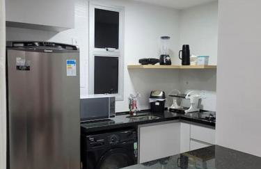 Flat recém-reformado e bem localizado - Foto 14