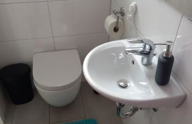 Neubau Appartement mit Terasse, privater Eingang,Parkplatz,Küche - Foto 12