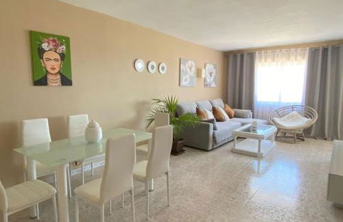 Lovely 1 bedroom apartment with sea views and pool - Photo 39