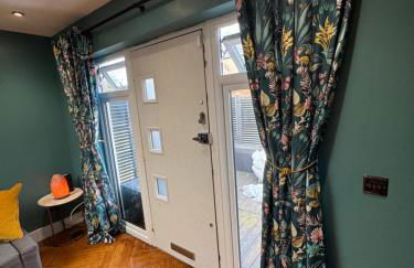 Streatham House - 2 Bedroom - Sleeps 6 - Free WiFi - Foto 9