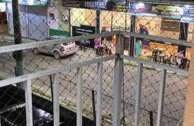 Apartamento de 2 quartos, com ar-condicionado em um deles, e no outro ventilador de teto, cama pras cinco ocupantes e garagem, a 2 km do centro - Photo 18