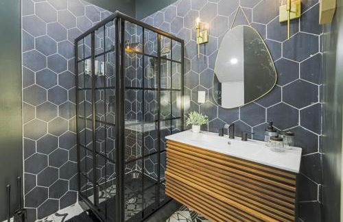 Ridgetop Hideaway 12-Guest Oasis with Hot Tub & Epic Views Near Winery Tours & Trails - Pets are allowed by request - Foto 31