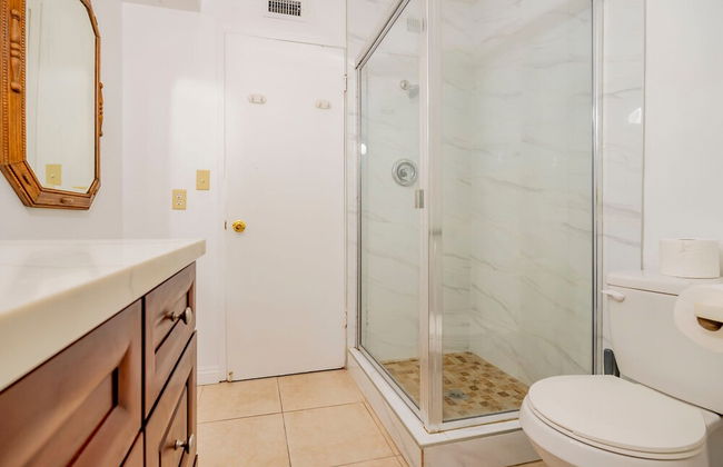 Serene Retreat With Modern Comforts in San Gabriel - Foto 17