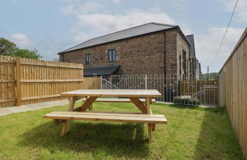 The Old School - Photo 21