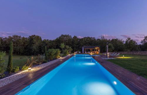 Domaine de Fangal, Pgeonnier 2p, maison 8p - piscine 25m - gîtes climatisés - Foto 24