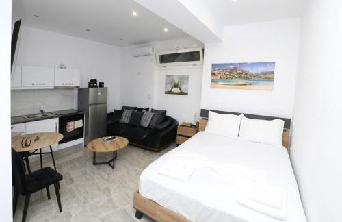 Emily Apartments 2 - Photo 52