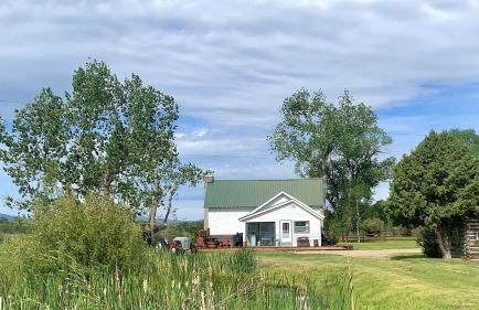 Stunning Cottage with Fire Pit in Saratoga, Wyoming - Foto 4