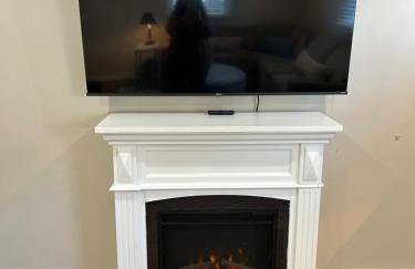 Charming Cottage with fenced yard in convenient location - Foto 9