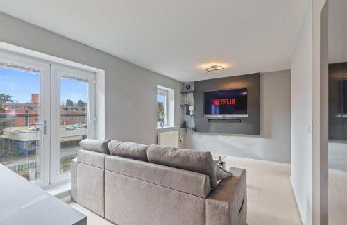 Spacious and Modern 2BR Stay Free Parking and WiFi - Foto 12