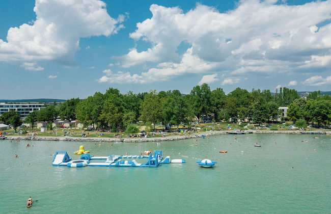 Balatontourist Füred Kemping&Üdülőfalu - Foto 1