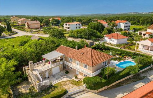 Four-Bedroom Holiday Home Lovinac With An Outdoor Swimming Pool 09 - Foto 19