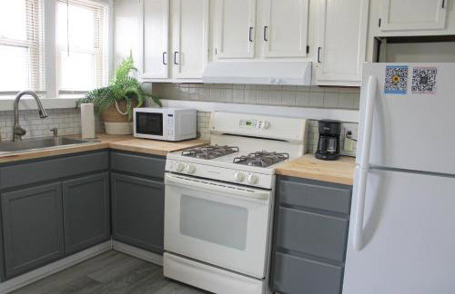 Comfy 3 BR - Family Friendly Apt - City Access - Foto 1