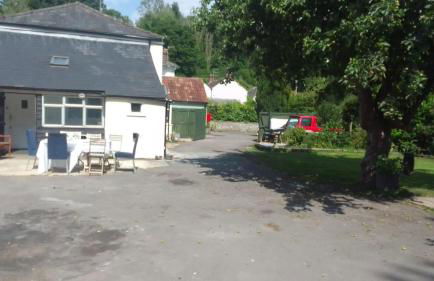 4 Bed-2 Bath-Bar-Pool Table-Library- Xmas venue - Photo 20