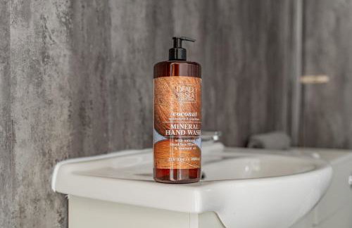 Jodi's Bungalow - Garden and Parking - Foto 8