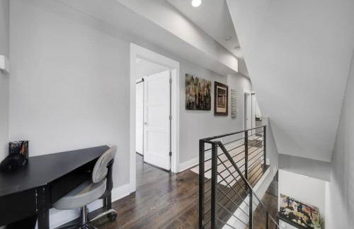 City Views - Walking Distance to Panthers Stadium - Photo 31