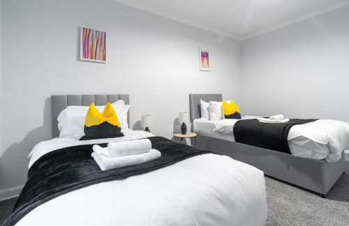 Kirkview Apartment - Photo 3