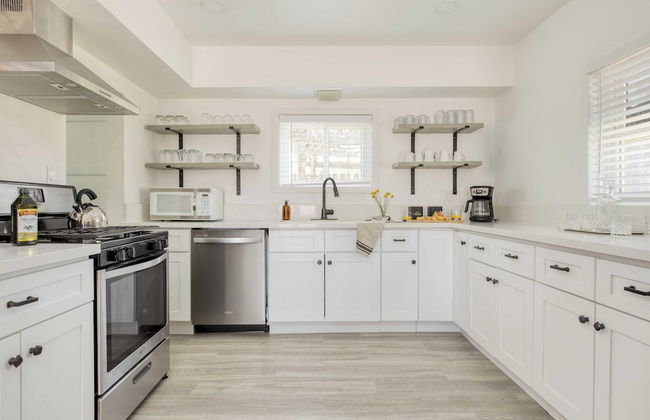 Cowboy Pool, Fire Pit, Backyard Chic Ranch Retreat Asteroid by Avantstay - Foto 5