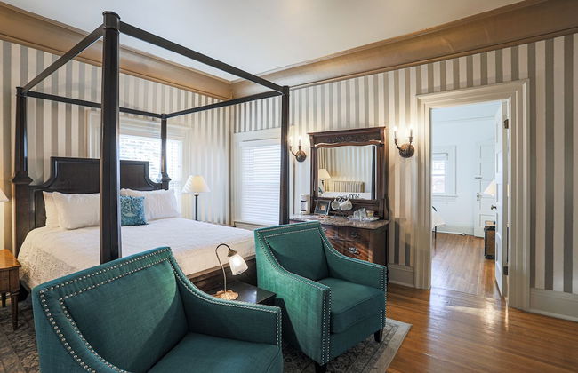 Offutt Manor - Photo 9