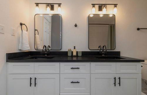 Heart of Euless - Quick Drive to World Cup Events! - Foto 26