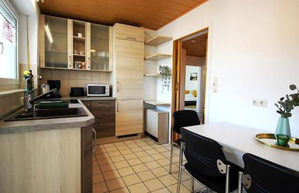 Geräumige Wohnung mit Balkon - Zentral - Kostenloses Parken - Foto 24