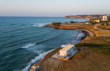 Savina Seafront Home - Photo 27