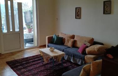 Άνετη και δροσερή κατοικία - Foto 2