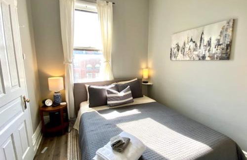 Walk to Wrigley 3BR1BA Sleeps 8 Free Parking - Foto 6