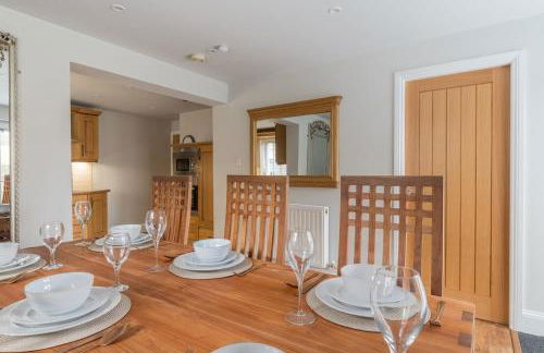 Riverside Cottage 6 guests 4 adults max hot tub - Foto 49