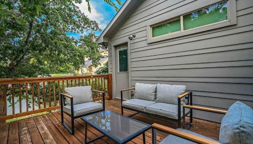 Hot Tub Deck BBQ Grill Patio Dog Friendly - Foto 3