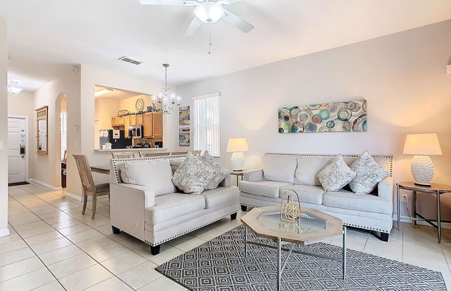 Family Getaway 4BR Townhome by Old Town - Foto 16