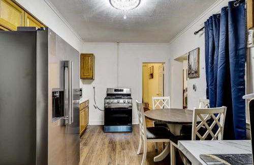 Walk to Public Transit! Pet-Friendly Lodi Apt - Foto 8