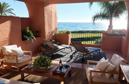Exclusive 1 line Beach Apartment in Marbella with Panoramic Views - Foto 7
