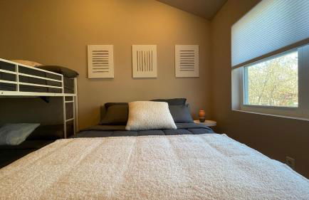 Poconos Modern Chalet I Hot Tub I Home Theater I Fenced Yard I Pet Friendly - Foto 63