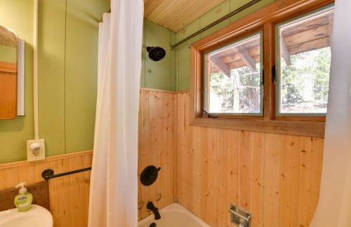 Idyllic Twin Lakes Escape with Views of the Lakes - Foto 16