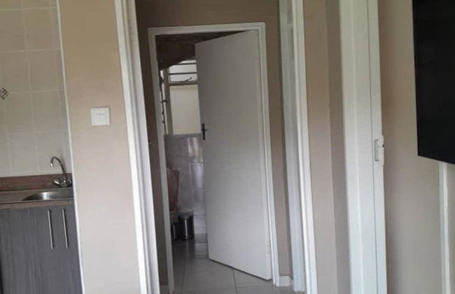 2 Bedroomed Apartment With En-suite and Kitchenette - 2068 - Foto 9