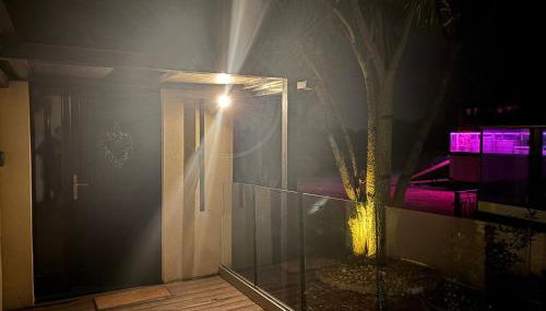 Luxury Lake Front Escape With Hot Tub - Foto 5