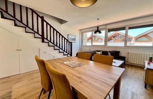 Dúplex Stylish Host con vistas al mar - Foto 7