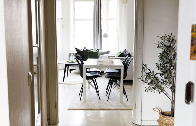 2ndhomes Cozy 2BR Home w Balcony & Sauna - Foto 8