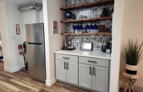 Fairview Terrace-Brand New 3BDRM, Central Location - Foto 30