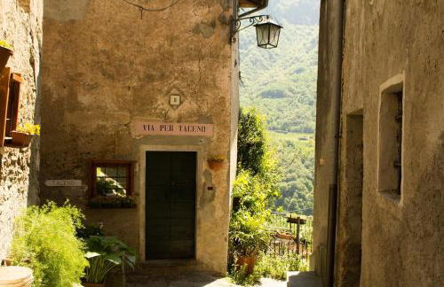 A small house in a fairytale village - Foto 42