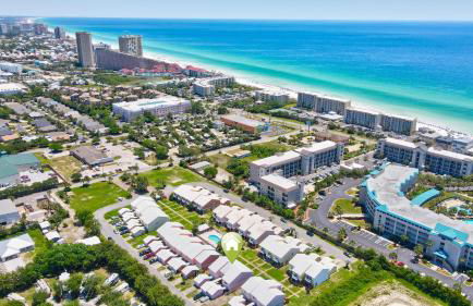 Beach House 5min walk to beach, pool, close to shops and activities - Foto 47