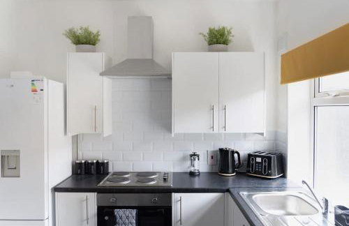 Chic Retreat Coastal Town Sleeps 4 - Foto 16