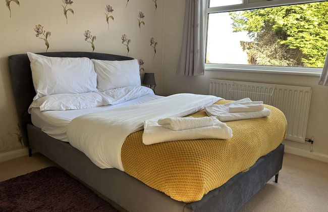 Spacious Detached Bungalow With Ample Parking - Foto 15